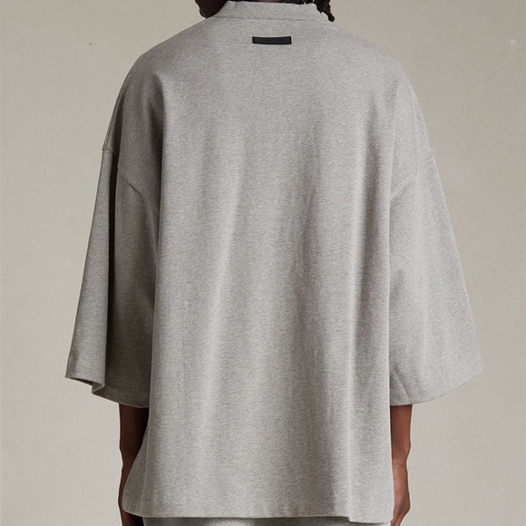 Fear of God Essentials Dark Heather Oatmeal Heavy Football T-Shirt - Men’s XS - Picture 3 of 9